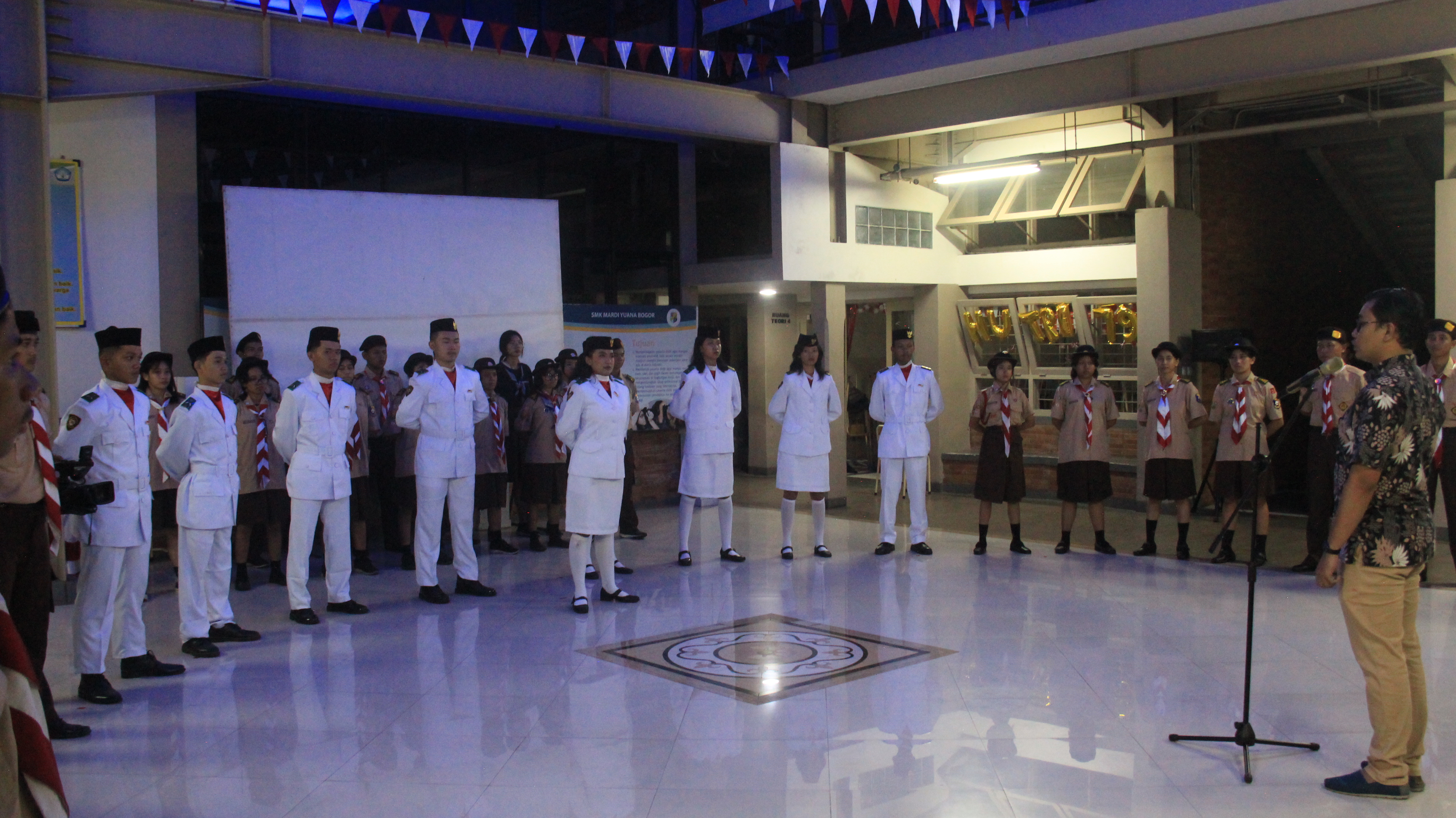 Persiapan upacara bendera 17 agustus